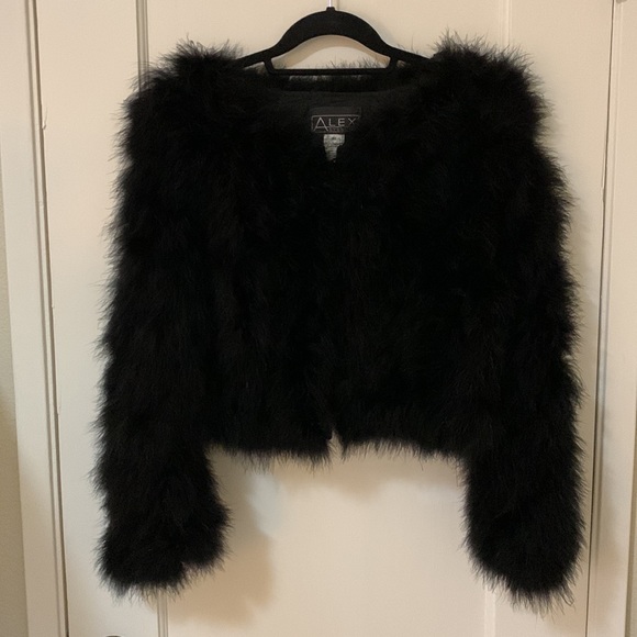 Fun cropped black feather jacket - Picture 7 of 7